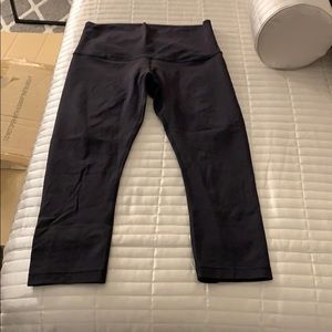 Cropped black LuluLemon leggings